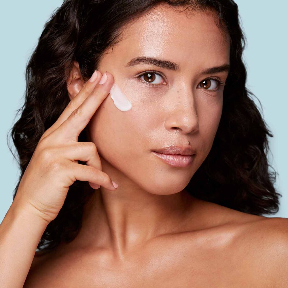 CLARINS Hydra Essentiel 02 CLARINS Hydra Essentiel 02